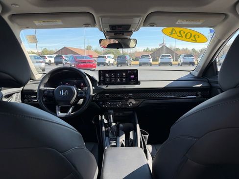Used 2024 Honda Accord Touring image 26