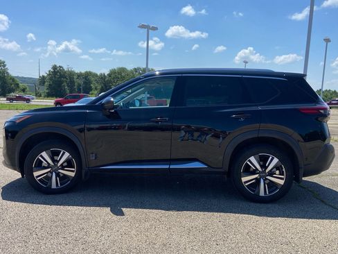 Used 2023 Nissan Rogue SL w/ SL Premium Package AWD/4WD image 6