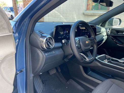 Used 2025 Chevrolet Equinox LT image 33