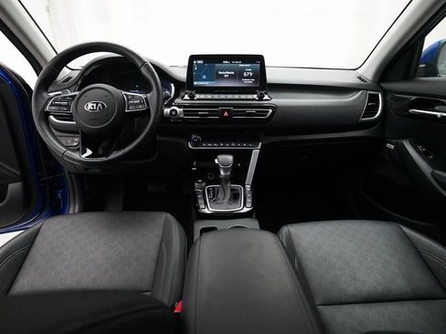 Used 2021 Kia Seltos SX w/ SX Sunroof Package image 5