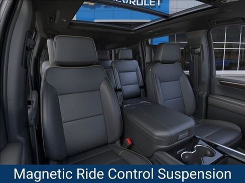 New 2026 Chevrolet Suburban Premier AWD/4WD image 18