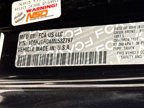 Used 2021 Jeep Gladiator Overland w/ Cold Weather Group image 25