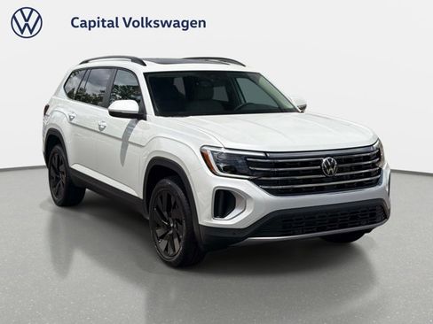 New 2026 Volkswagen Atlas SE FWD image 3
