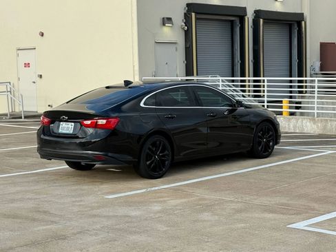 Used 2018 Chevrolet Malibu LT w/ Redline Edition FWD image 8