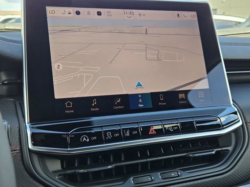 New 2026 Jeep Compass Trailhawk w/ Sun, Sound & Navigation Group image 12