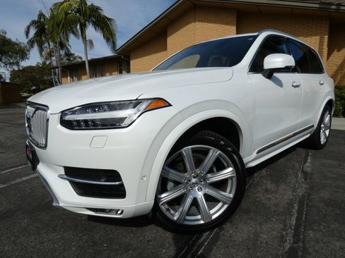 Used 2017 Volvo XC90 T6 Inscription w/ Vision Package image 19