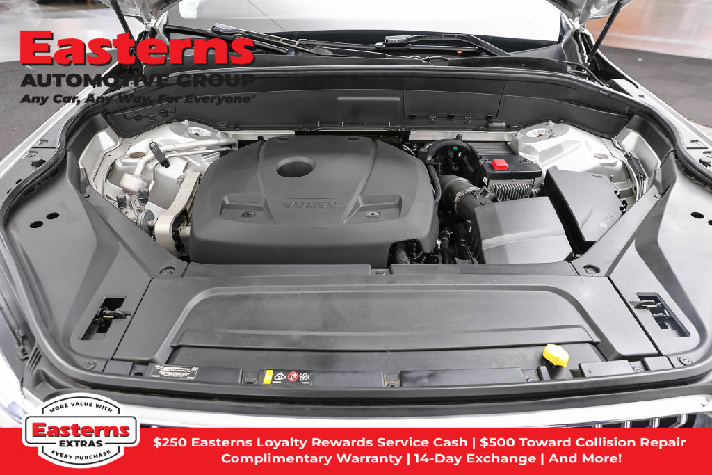 Used 2022 Volvo XC90 T5 Momentum AWD/4WD image 8
