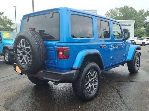 Certified 2025 Jeep Wrangler Unlimited Sahara AWD/4WD image 5