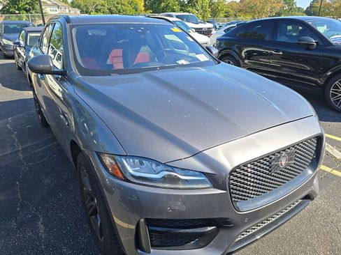 Used 2019 Jaguar F-PACE R-Sport AWD/4WD image 5