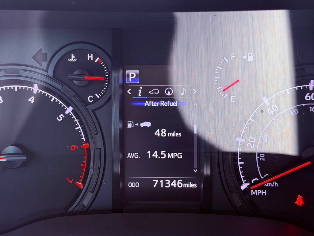 Used 2021 Toyota 4Runner SR5 Premium w/ Moonroof Package RWD image 24