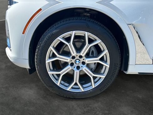 Used 2019 BMW X7 xDrive40i w/ Premium Package AWD/4WD image 4