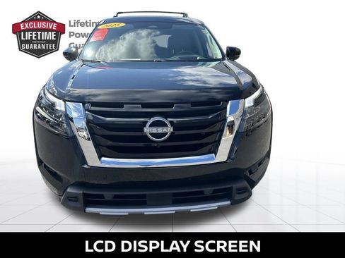 Certified 2025 Nissan Pathfinder Platinum w/ Cargo Package FWD image 10