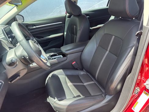 Used 2023 Nissan Altima 2.5 SR AWD/4WD image 30