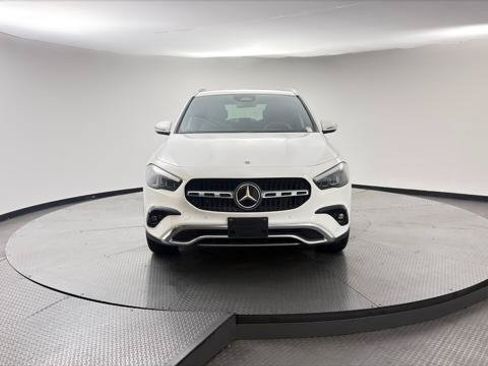 Used 2025 Mercedes-Benz GLA 250 4MATIC w/ Winter Package image 12
