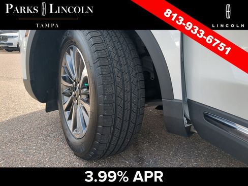 Certified 2022 Lincoln Nautilus Reserve w/ Luxury Package FWD image 34