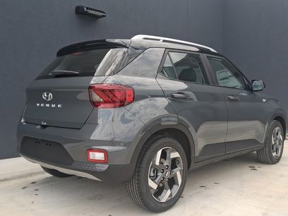 New 2025 Hyundai Venue Limited