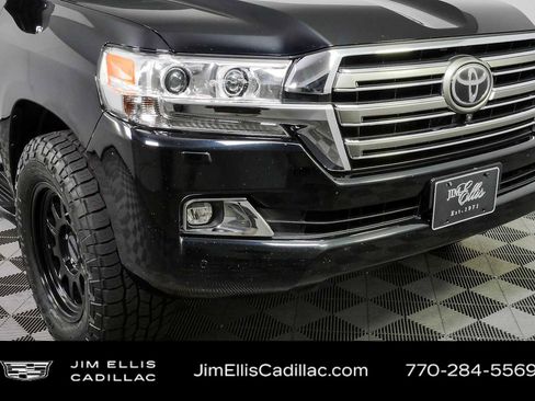 Used 2017 Toyota Land Cruiser w/ Preferred Accessory Package AWD/4WD image 38