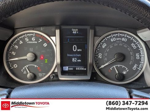 Certified 2022 Toyota Tacoma SR5 AWD/4WD image 21