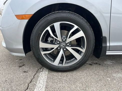 Used 2023 Honda Odyssey Touring image 11