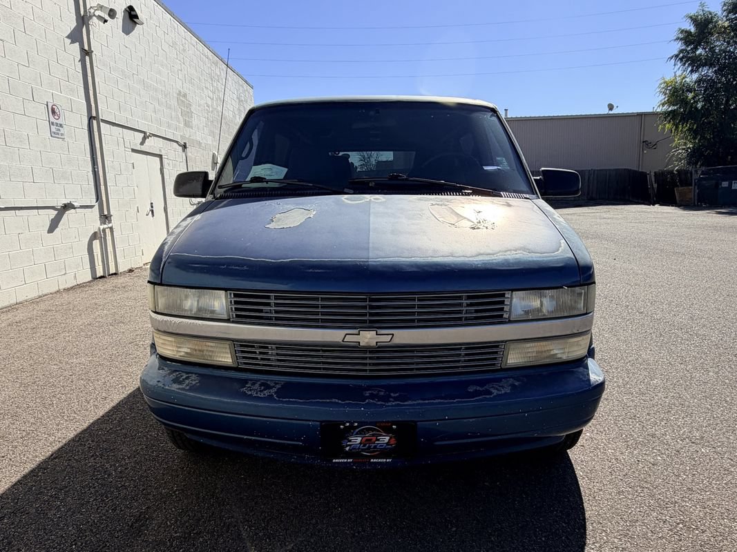 Used 1995 Chevrolet Astro AWD Passenger image 2