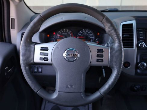 Used 2017 Nissan Frontier SV image 30