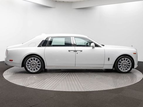 Used 2020 Rolls-Royce Phantom Extended Wheelbase RWD image 57