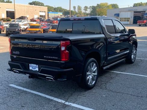 Used 2026 Chevrolet Silverado 1500 High Country AWD/4WD image 5