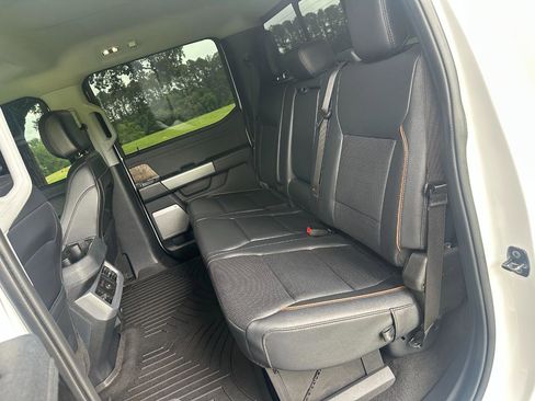 Used 2025 Ford F250 Lariat w/ Lariat Ultimate Package AWD/4WD image 18