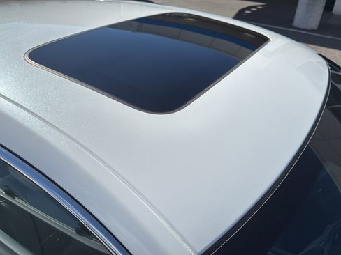 Certified 2019 Honda Accord Touring image 3