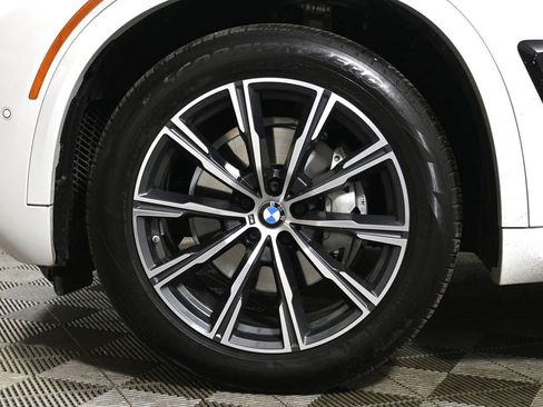 Certified 2024 BMW X5 xDrive40i w/ M Sport Package image 12