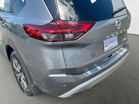 Used 2023 Nissan Rogue SV AWD/4WD image 29