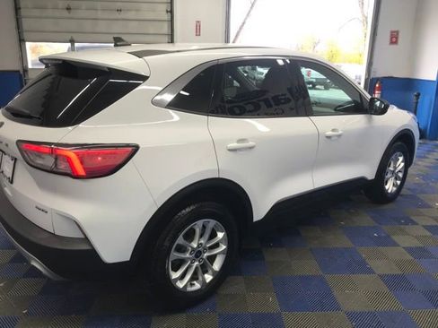 Certified 2022 Ford Escape SE w/ Convenience Package image 5