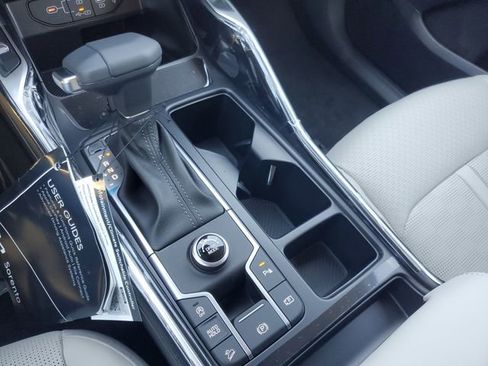 New 2026 Kia Sorento S FWD image 25