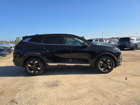 New 2026 Kia Sportage LX image 9