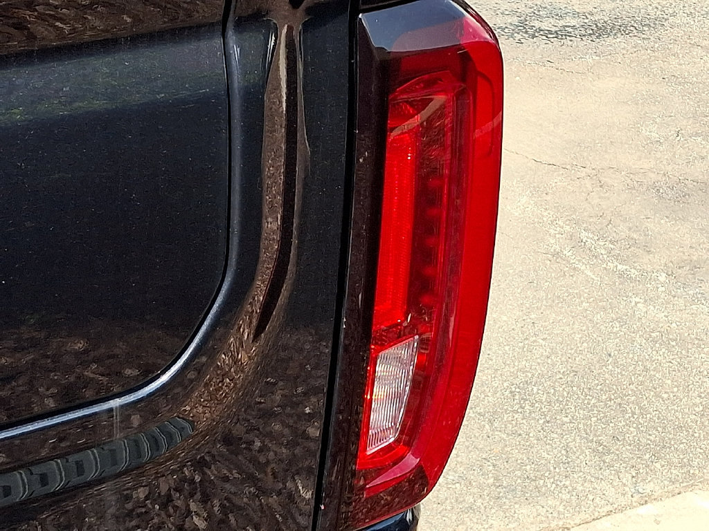 Used 2023 GMC Sierra 1500 Denali Ultimate AWD/4WD image 10