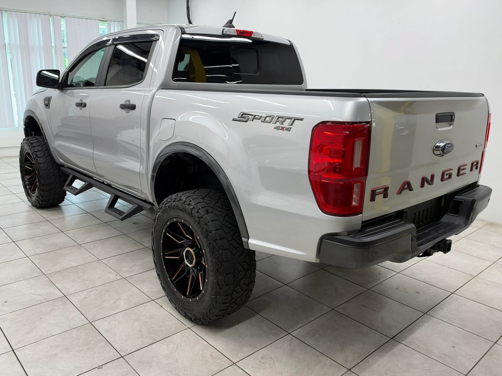 Used 2019 Ford Ranger XLT w/ Equipment Group 302A Luxury AWD/4WD image 7