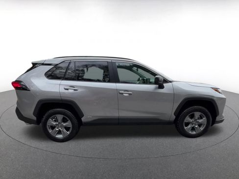 Used 2025 Toyota RAV4 LE AWD/4WD image 16