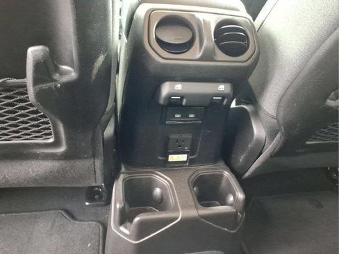 Used 2026 Jeep Gladiator Rubicon AWD/4WD image 8
