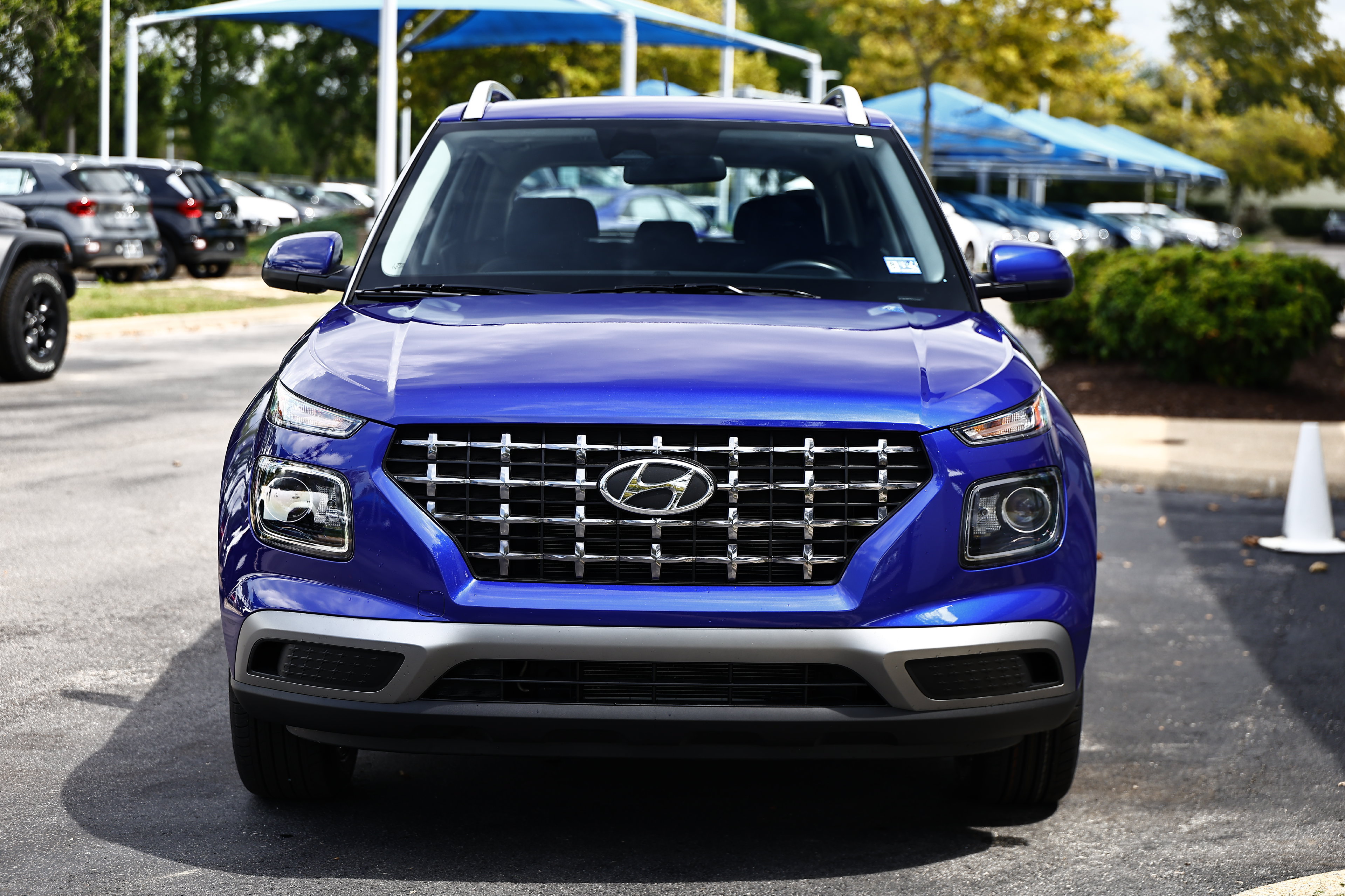 Used 2025 Hyundai Venue SEL FWD image 13
