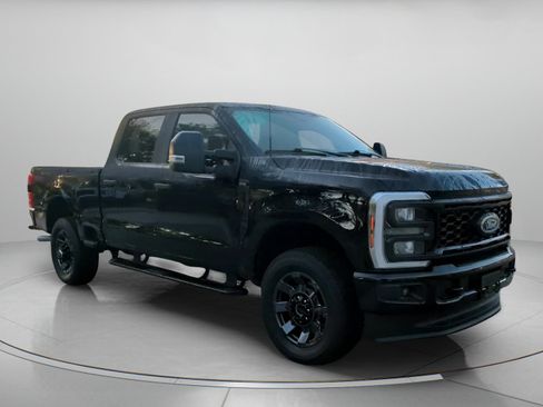 Certified 2024 Ford F250 XL w/ STX Appearance Package AWD/4WD image 2
