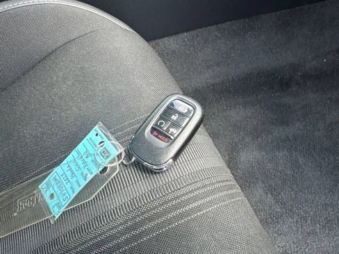 Used 2025 Honda Civic Sport image 40