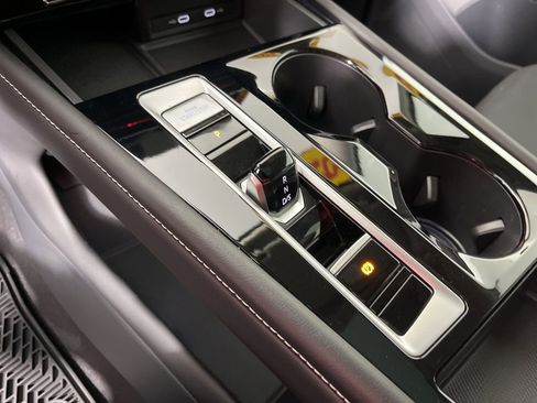 Used 2024 Volkswagen Atlas SEL image 35