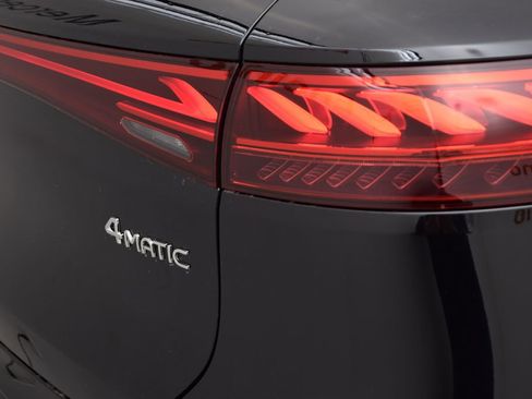 New 2026 Mercedes-Benz EQS 550 4MATIC SUV image 14