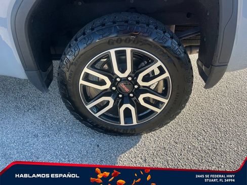 Certified 2025 GMC Sierra 1500 AT4 w/ AT4 Premium Package AWD/4WD image 9