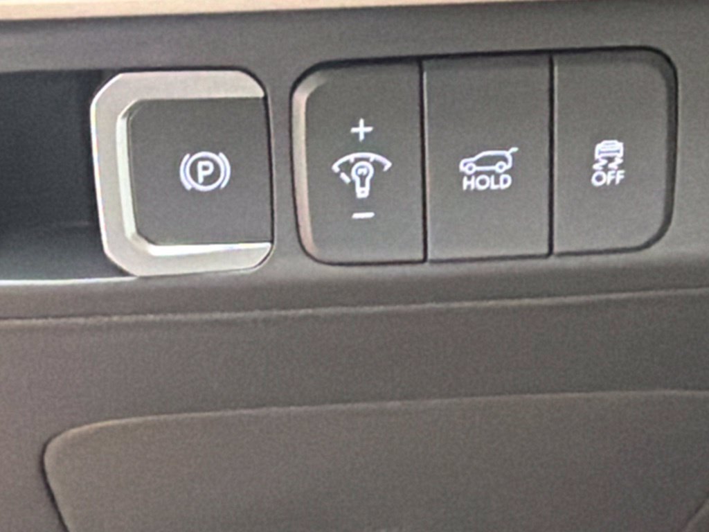 Certified 2026 Hyundai Santa Fe SEL FWD image 24