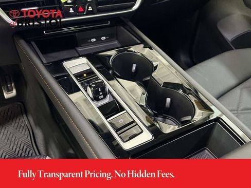 Used 2024 Volkswagen Atlas Peak Edition SEL AWD/4WD image 35