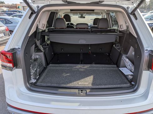 New 2026 Volkswagen Atlas Peak Edition AWD/4WD image 31