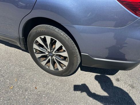 Used 2017 Subaru Outback 2.5i Limited image 10