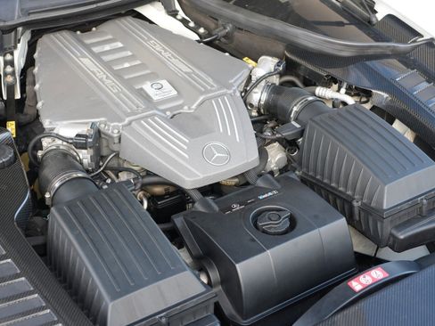 Used 2012 Mercedes-Benz SLS AMG Roadster image 10
