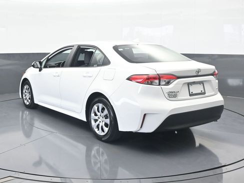 Used 2024 Toyota Corolla LE image 4